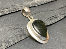 Load image into Gallery viewer, Faceted Czech Moldavite Pendant